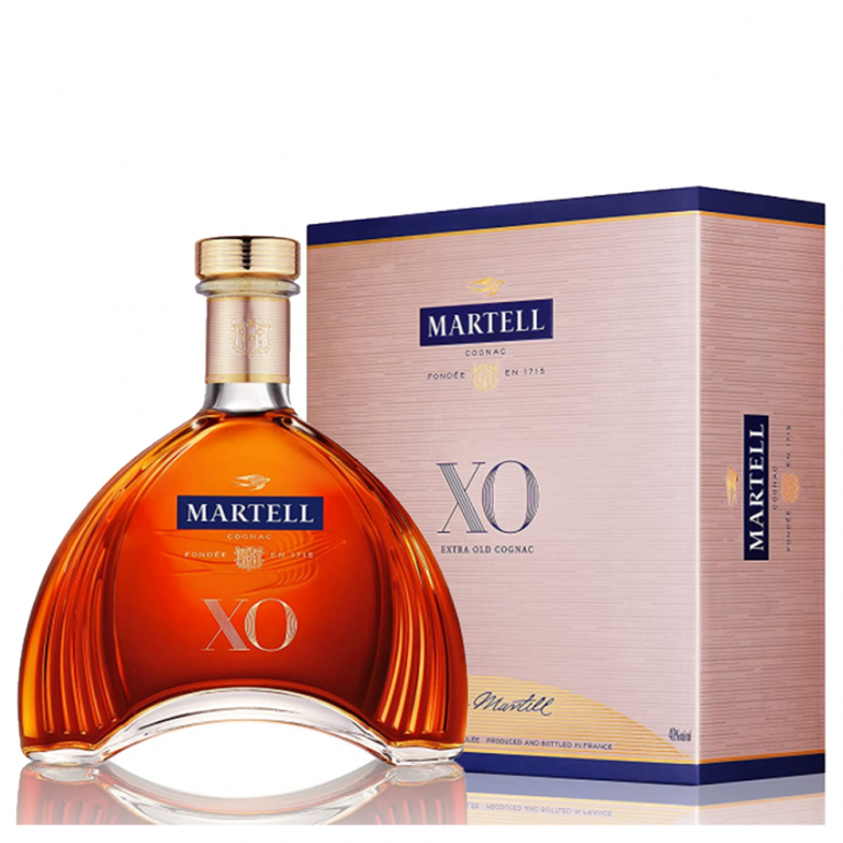 Мартель Хо 0.7. Martell XO Extra old 0.7. Алкоголь Мартель. Коньяк Мартель в синей коробке. Мартель коньяк цена 0.5